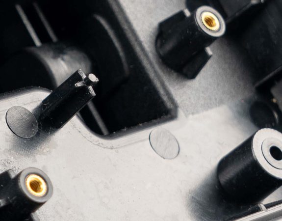 Designing screw boss in injection moulding