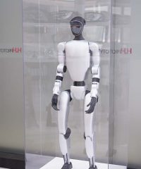 Robotics prototyping and production - HLH Rapid